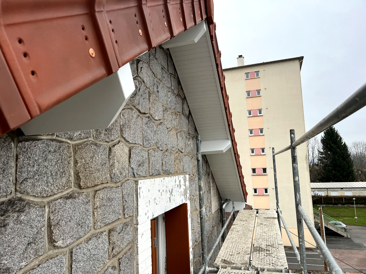 refection avant toit en pvc